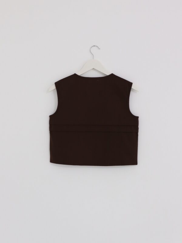 Simple dark chocolate brown top, sleeveless, made of natural cotton.